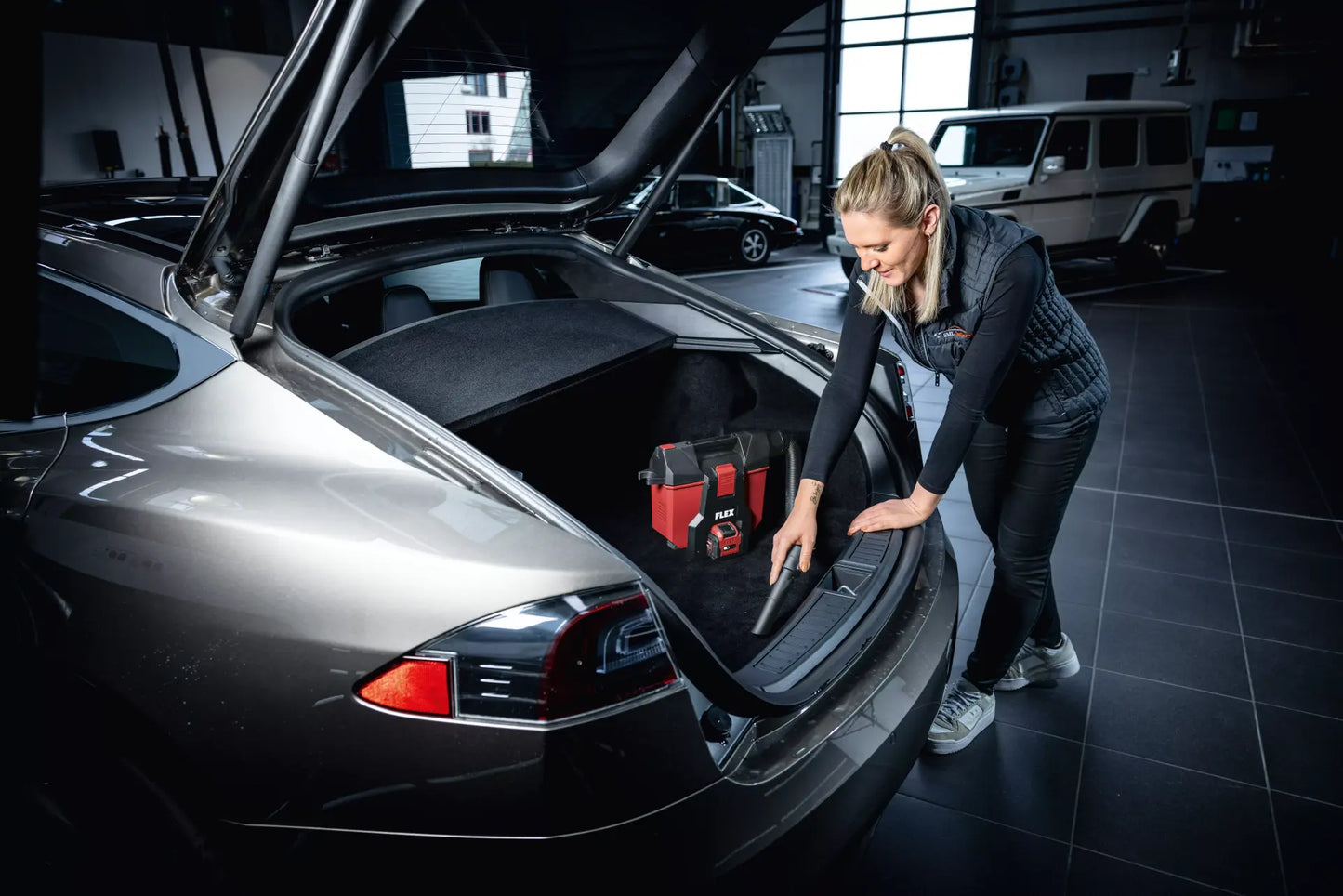 Flex VC 2L MC Hip 18v Battery Vac Shell